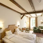 Tiefenbrunner Hotel