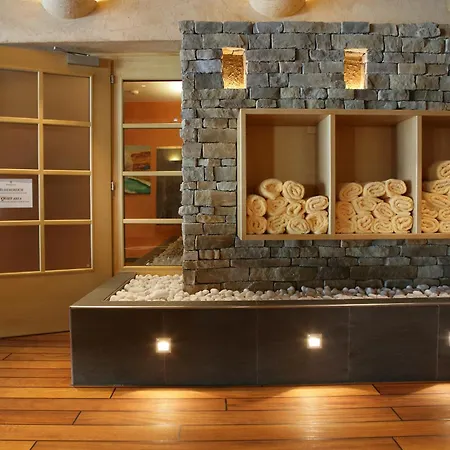 蒂芬布伦纳酒店 4* 基茨比厄尔