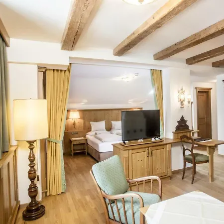 Отель Tiefenbrunner 4*