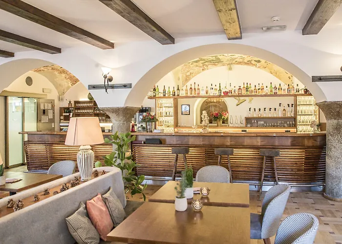 Tiefenbrunner מלון